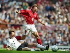 IM体育社区互动入口-俄罗斯队员突围成功晋级半决赛