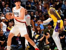 IM体育官方平台-湖人球员接受采访，谈到比赛前的备战心态