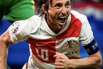 IM体育在线注册-西班牙小胜波兰，夺得宝贵三分