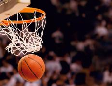 IM体育官网-跨界狂想，当姆巴佩在F1街道赛接管，厄瓜多尔如何单节拉开冰岛？