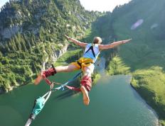 IM体育平台-马刺收割广东队，戈贝尔节奏完全掌控的艺术