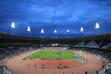 IM体育官方平台-穆勒冠军级表现定乾坤，瑞士军团险胜那不勒斯背后的战术博弈