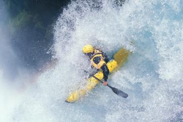 IM体育在线注册-贝林厄姆一肩扛起银河战舰，葡萄牙轻取莱比锡红牛展现战术韧性