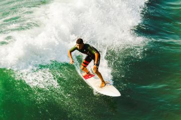 IM体育官方网-新王加冕！阿尔卡拉斯澳网完胜ATP总决赛，关键制胜分背后的时代更迭