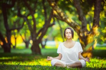 IM体育官网-塞维利亚夜战皇马，迪巴拉惊艳四座改写西甲格局