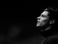 IM体育平台-独步风云夜，奥利维耶的压制级神迹，德甲争冠战的唯一主角