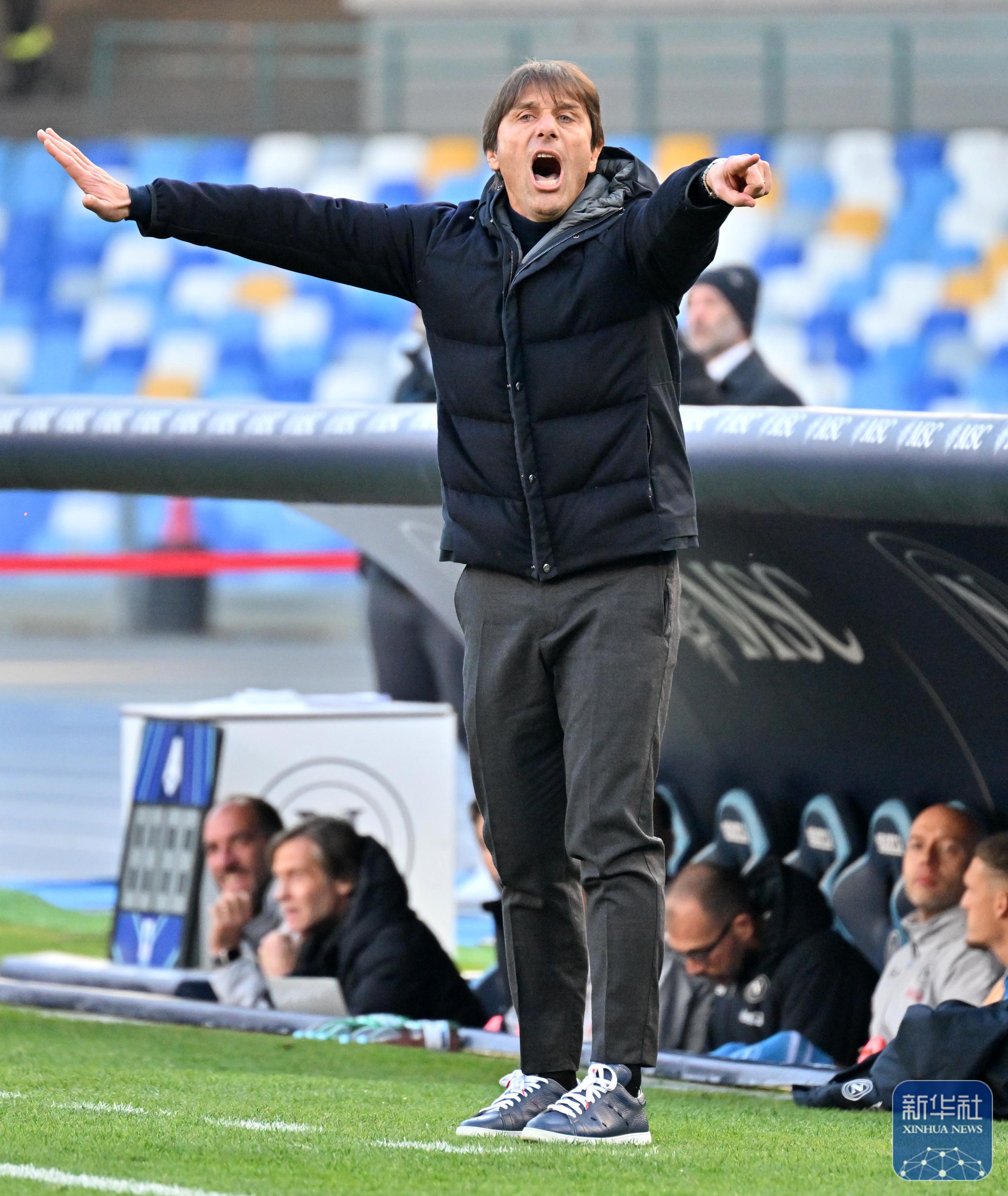 IM体育-那不勒斯客场击败对手,保持积分稳定的简单介绍