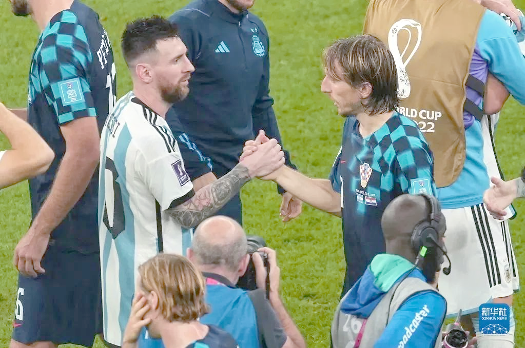 IM体育-关于梅西带队轻松晋级，欧冠半决赛名额已满的信息