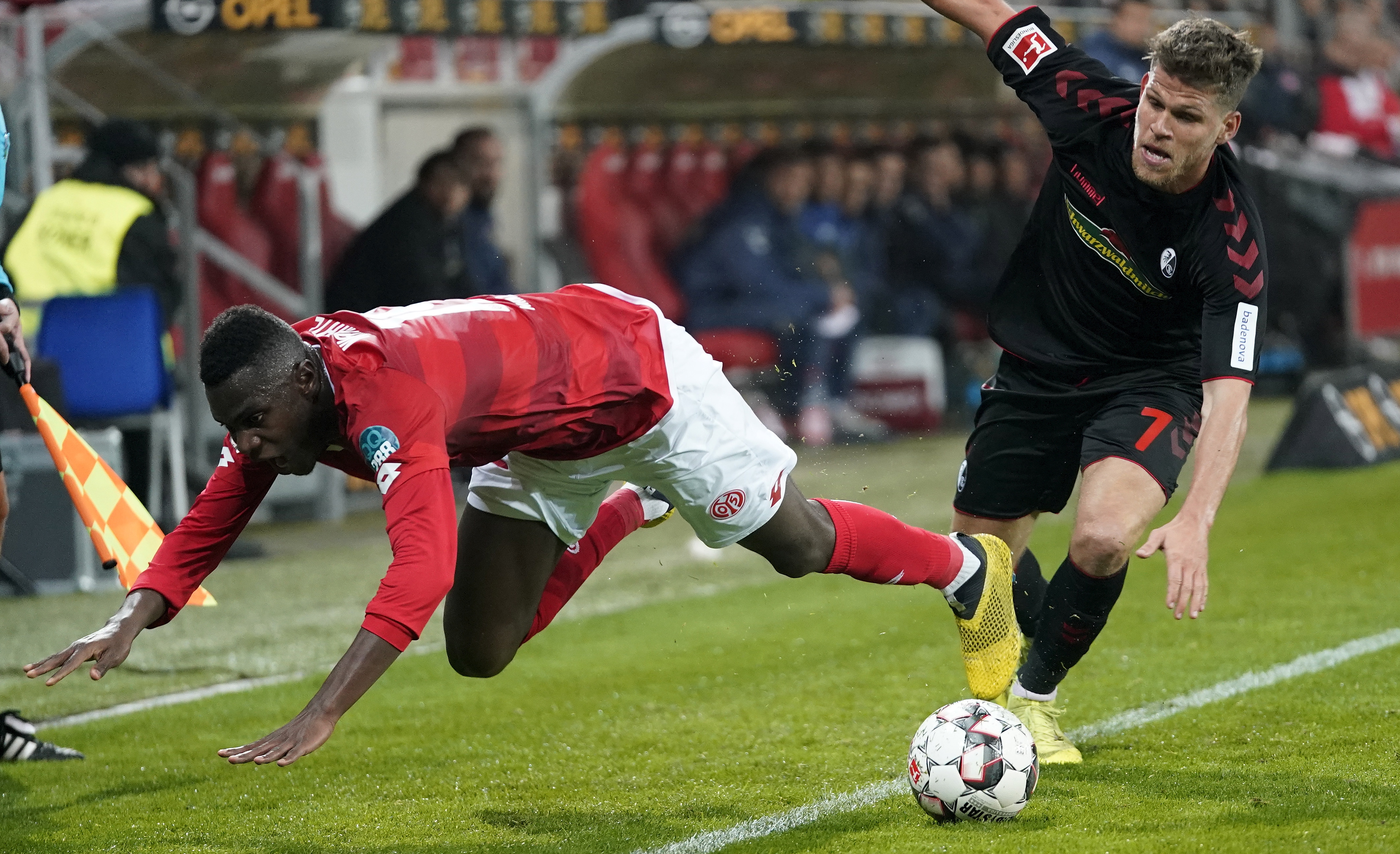 IM体育下载-美因茨主场负于弗赖堡,遭遇两连败的简单介绍