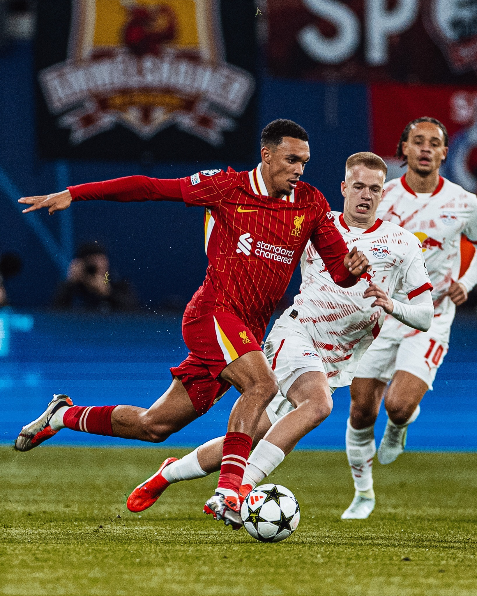 IM Sport-利物浦双杀对手，晋级欧冠八强