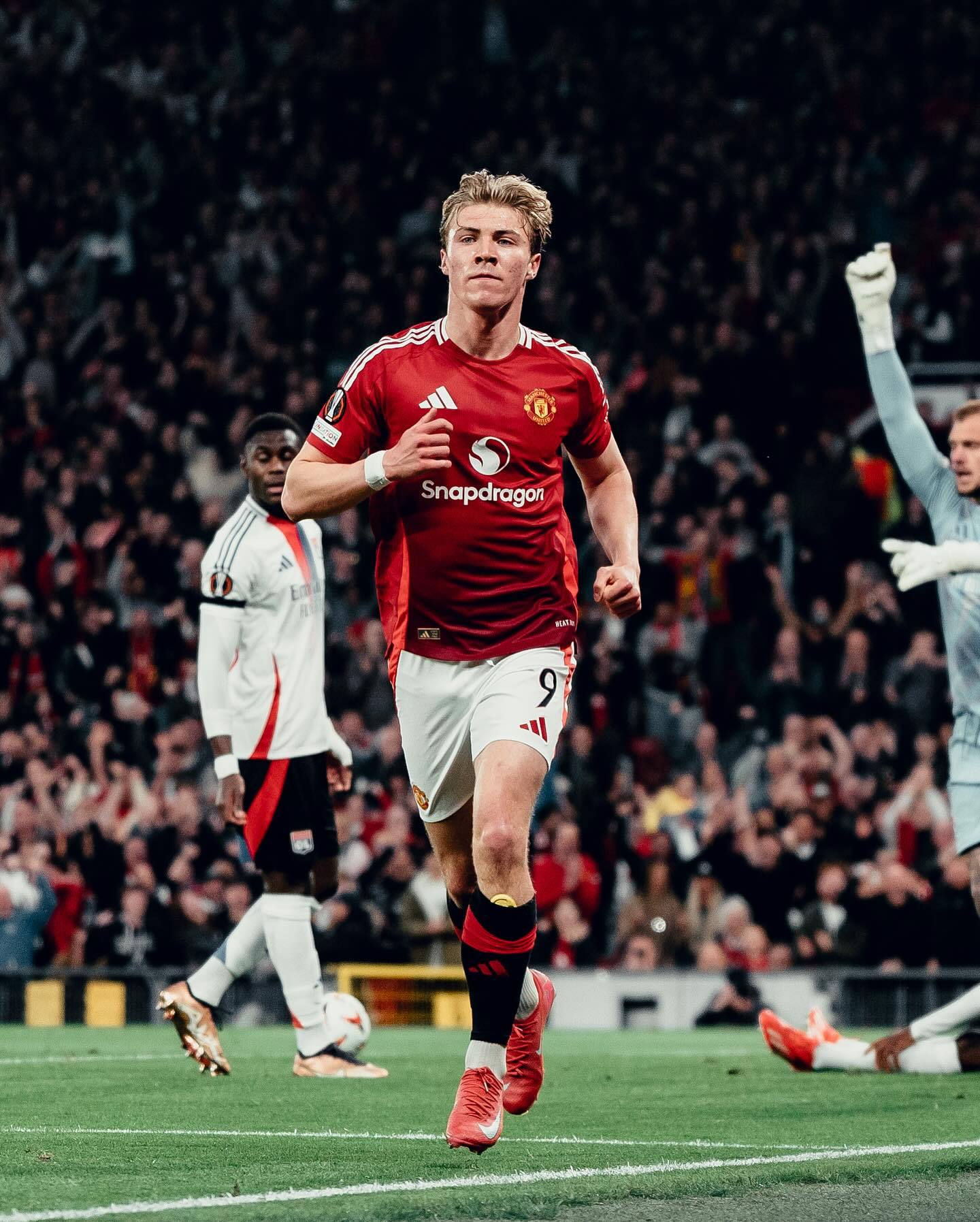 IM体育赛事直播入口-罗马逼平曼联，终结欧冠征程