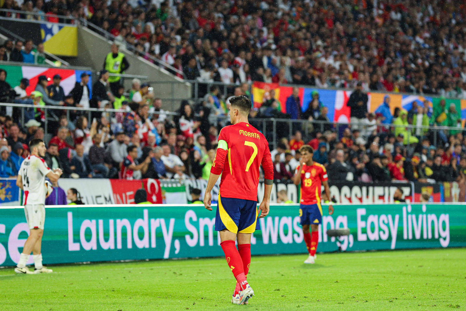 IM体育社区互动入口-西班牙迎战俄罗斯，备战欧洲杯