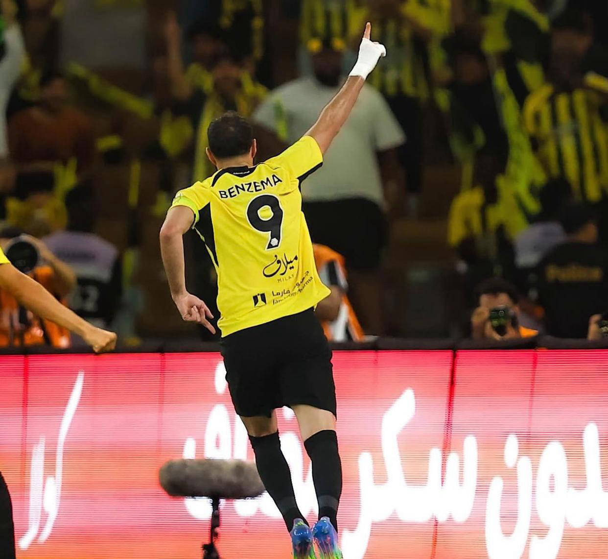 IM体育平台-包含日本完胜荷兰，本泽马状态火热的词条