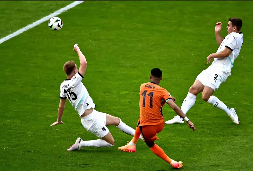 IM体育平台-包含波兰队力克法国队，波尔统治全场的词条