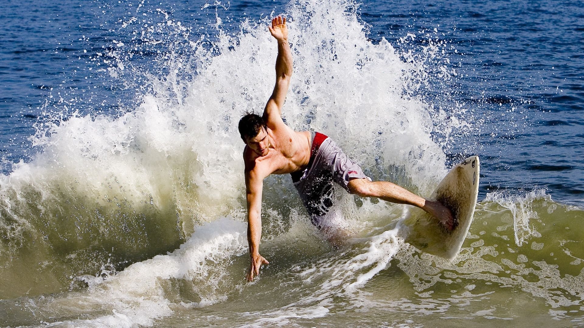 IM体育注册链接-东决关键战之夜，东契奇一球定江山，独行侠闯入总决赛